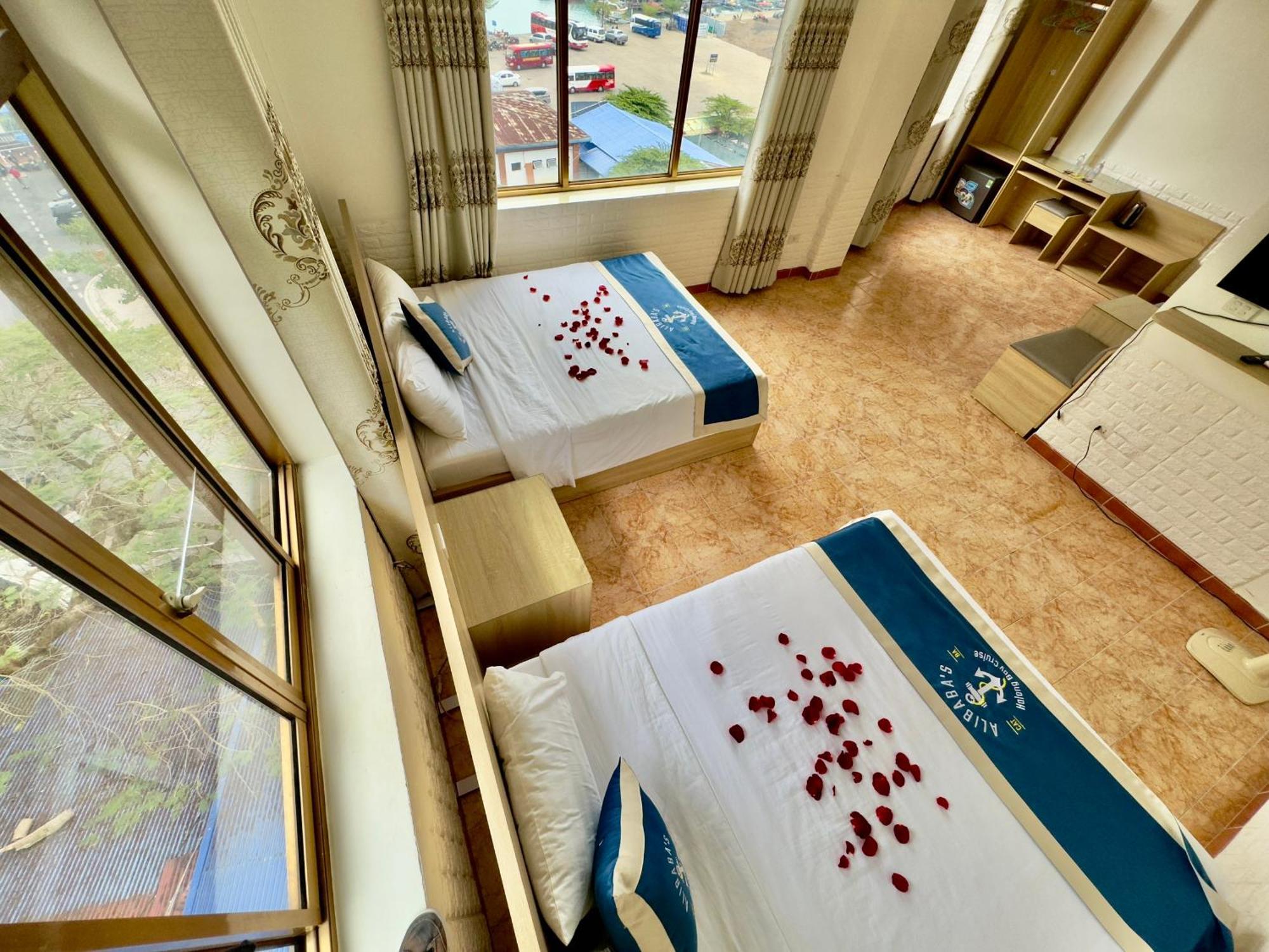 Dong Khe Sau Cat Ba Plaza Hotel מראה חיצוני תמונה